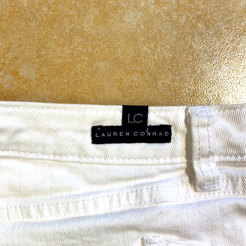 Lauren Conrad white shorts size 12 - Picture 2 of 6
